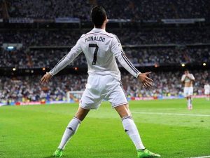 Chiều cao của Ronaldo là bao nhiêu và những mẹo gian lận chiều cao