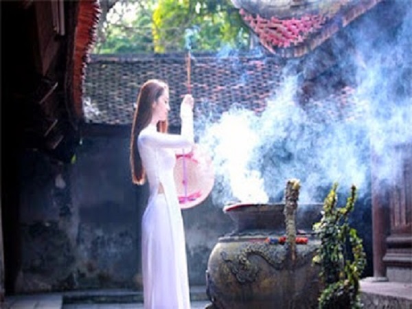 Ý nghĩa chiêm bao thấy thắp nhang - Mơ thấy thắp nhang đánh số mấy
