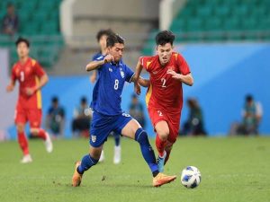 Bóng đá Việt Nam 4/6: Trụ cột U23 Việt Nam nhận cảnh báo