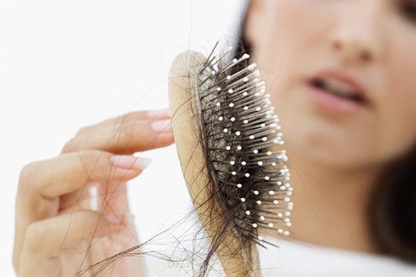 mơ thấy rụng tóc