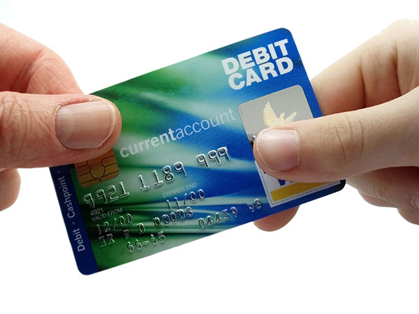Thẻ ghi nợ là gì? Tìm hiểu đầy đủ thông tin về thẻ ghi nợ