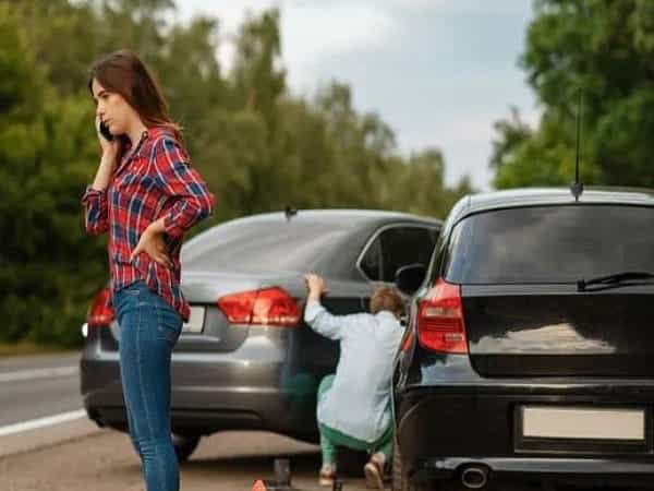 Đi đường gặp tại nạn va chạm nhẹ đánh con gì