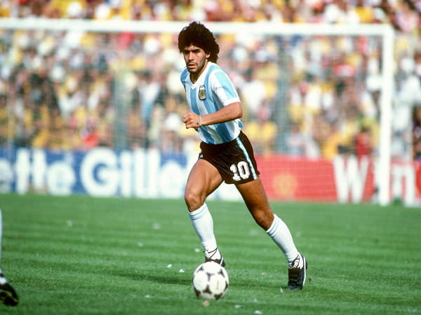 Diego Maradona: Vị Thần Của Bóng Đá Argentina