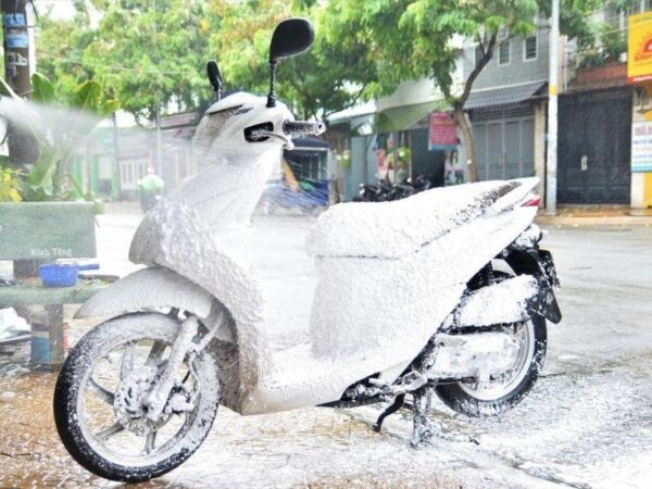 Nằm mơ thấy rửa xe có con số gì may mắn