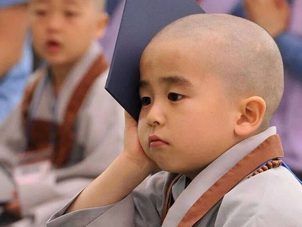 Nằm mơ thấy chú tiểu báo mộng điềm gì?