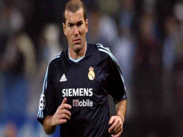 Zinedine Zidane – Bước khởi đầu sự nghiệp đỉnh cao