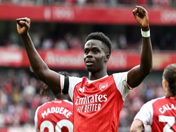 Tin Arsenal: Saka và bản hợp đồng vàng tại Emirates Tin Arsenal: Saka và bản hợp đồng vàng tại Emirates