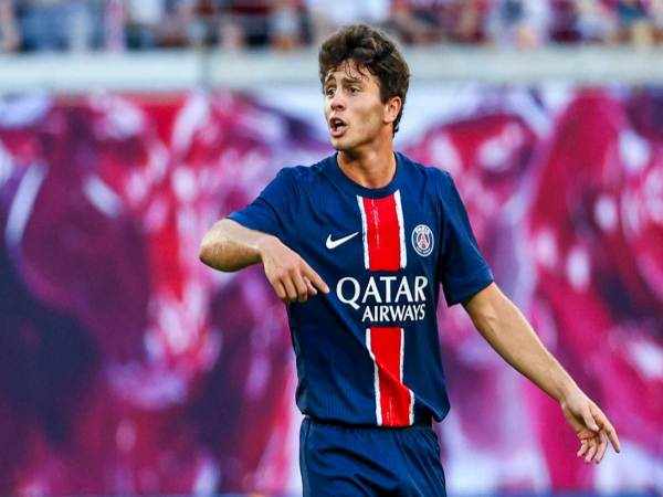 João Neves – lá phổi tuyến giữa của PSG