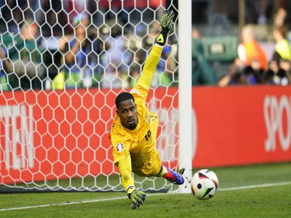 Các yếu tố đánh giá thủ môn hay nhất thế giới