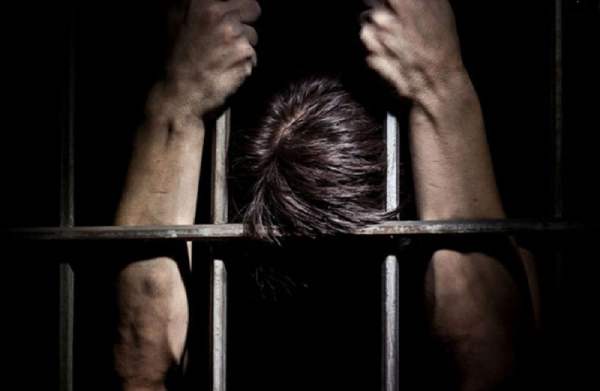 Nằm mơ thấy đi tù có điềm gì? Liệu sự nghiệp có gặp xui?