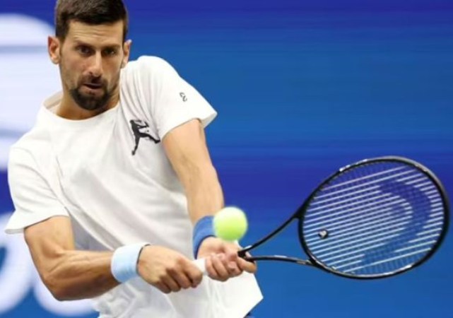 Djokovic thuận tay ổn định, ghi nhiều điểm trực tiếp