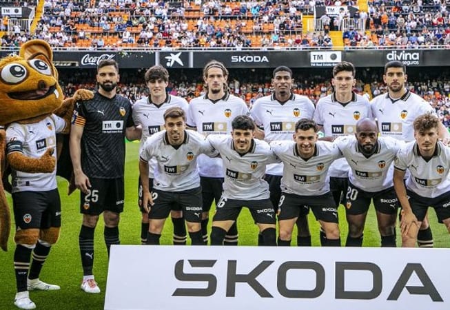 Valencia CF – Bản sắc Bầy Dơi Và Hành Trình La Liga Valencia CF – Bản sắc Bầy Dơi Và Hành Trình La Liga