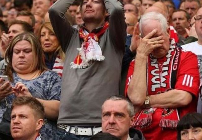 Tin MU: CĐV MU Phẫn Nộ Màn Thể Hiện Thiếu Sinh Khí Đội Nhà Tin MU: CĐV MU Phẫn Nộ Màn Thể Hiện Thiếu Sinh Khí Đội Nhà